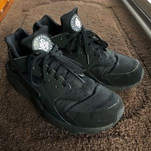 Black Nike Air Huarache Sneakers